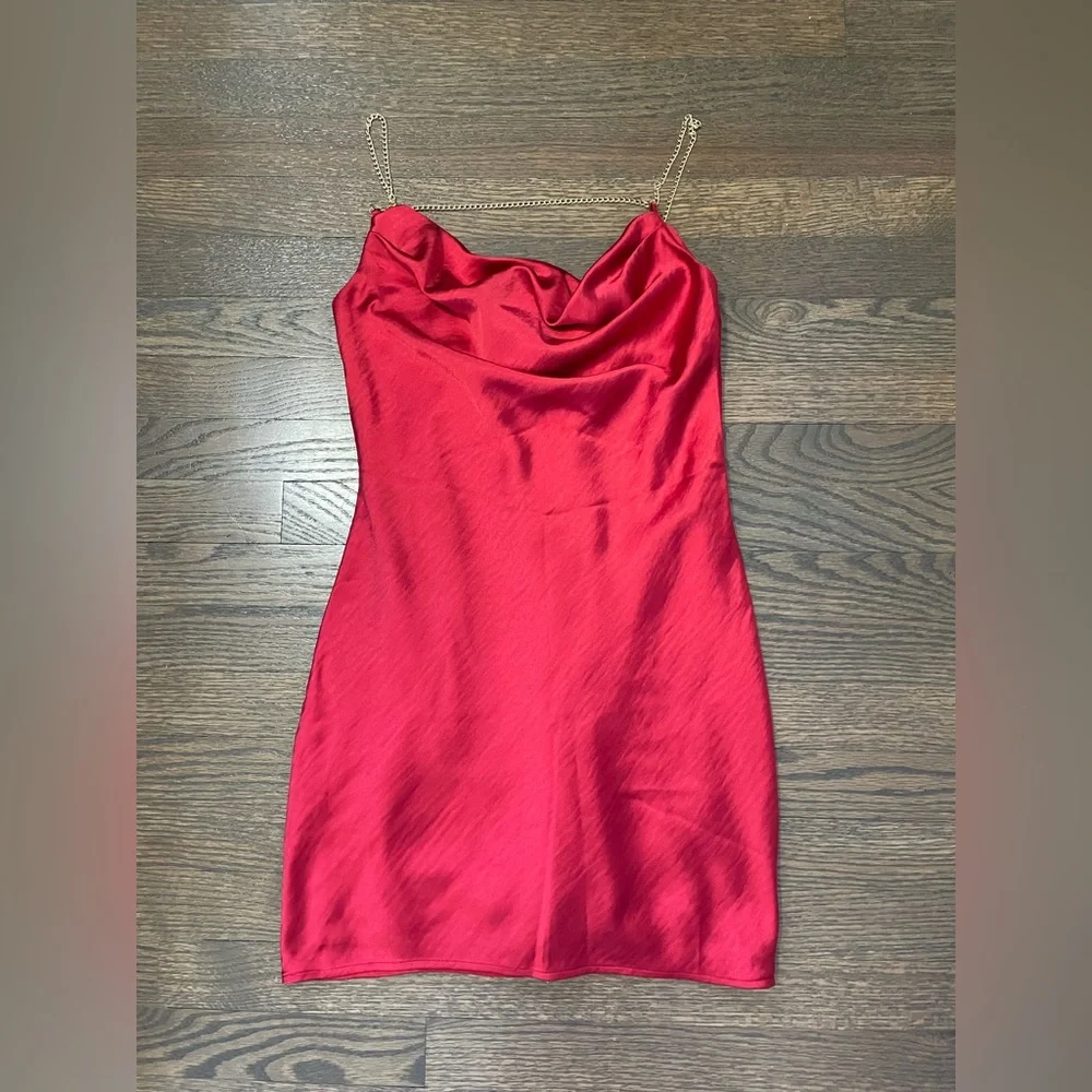 Lovers and Friends Cori Mini Dress in Cherry Red NEVER WORN gold straps SMALL - Picture 3 of 4